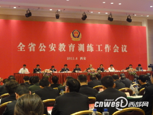 向教育要警力、向訓練要戰斗力。陜西省注重和加強對一線民警的教育培訓,組建學習型警隊。