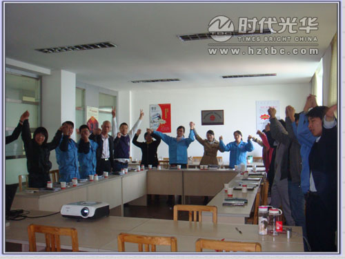 相親相愛一家人www.www.dgmaohuilin.com