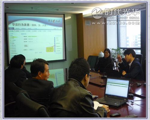 時代光華宋曉坡經理對學員講解www.www.dgmaohuilin.com